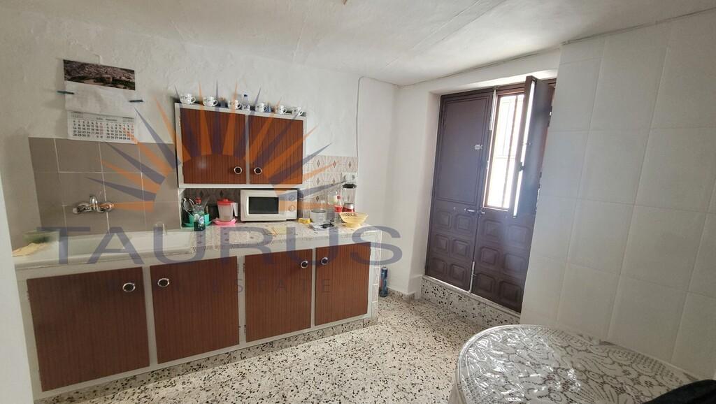 House for Sale in Salares