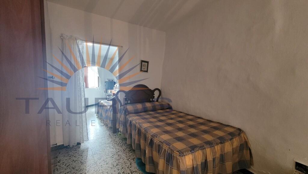 House for Sale in Salares