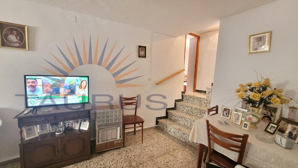 House for Sale in Salares