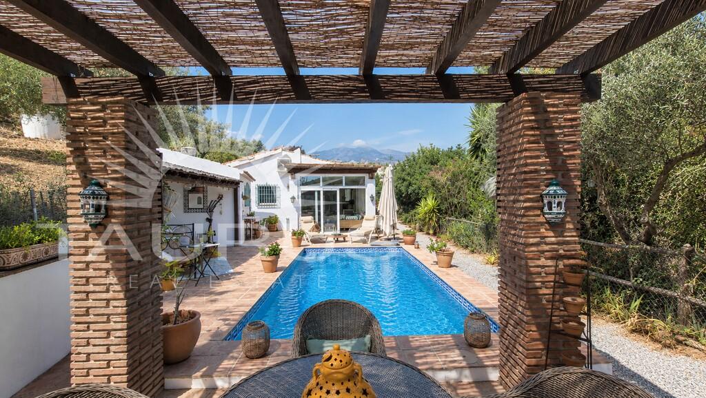 Villa for Sale in Árchez