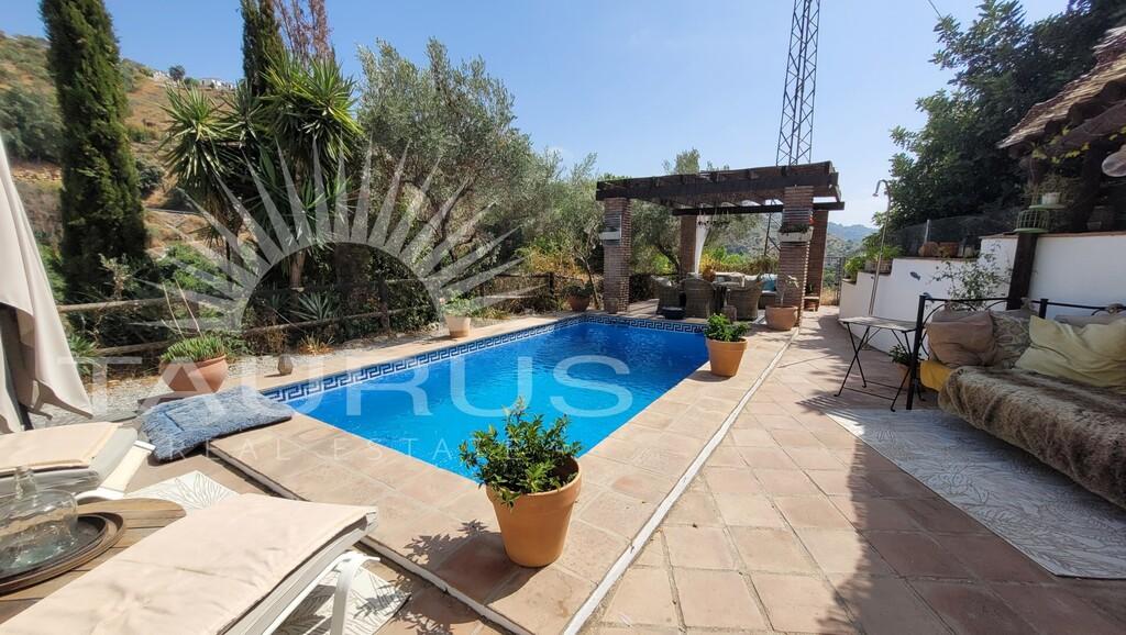 Villa for Sale in Árchez
