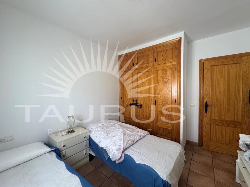 Villa for Sale in Canillas de Albaida