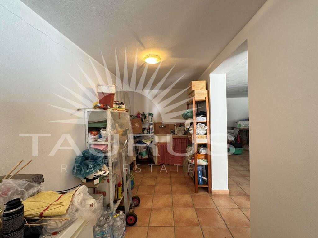 Villa for Sale in Canillas de Albaida