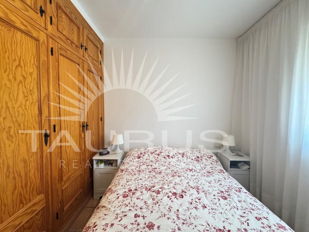 Villa for Sale in Canillas de Albaida