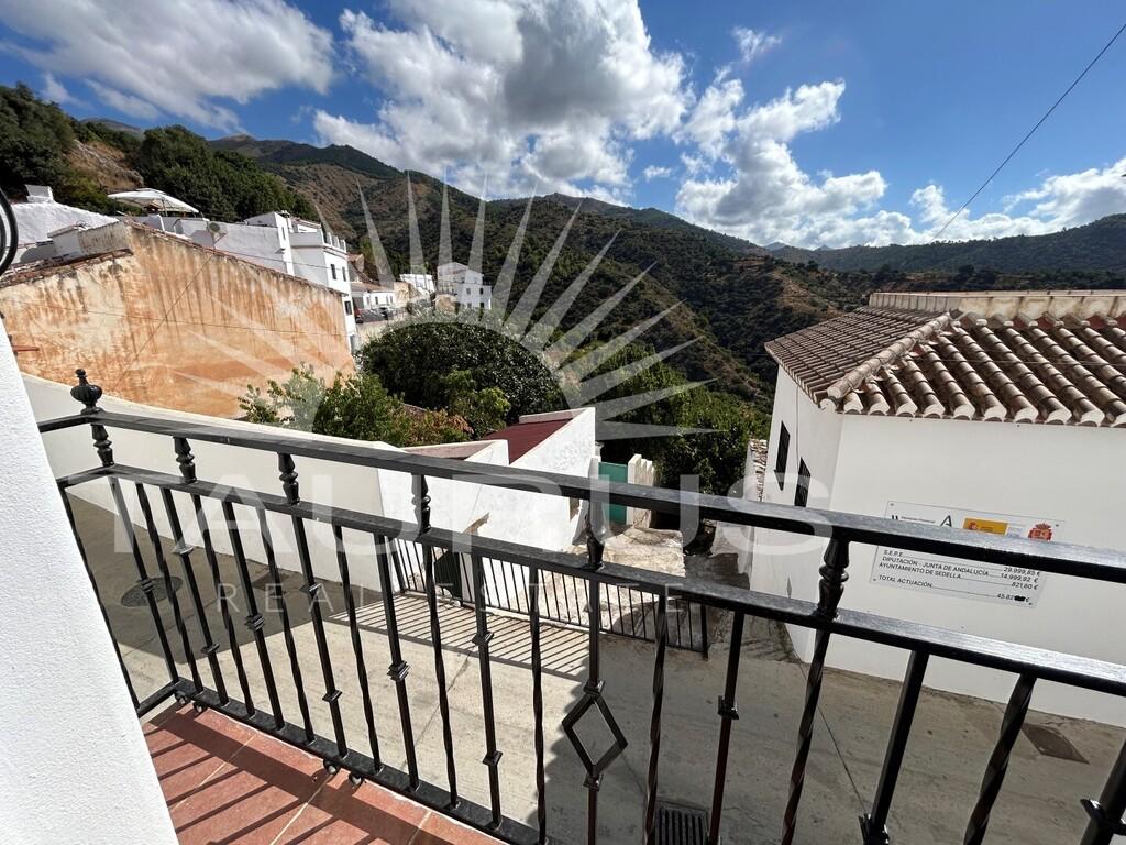 House for Sale in Sedella