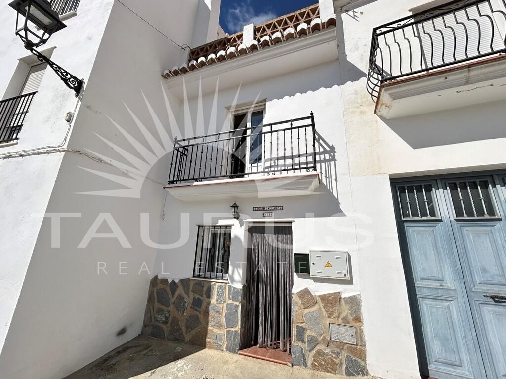 House for Sale in Sedella
