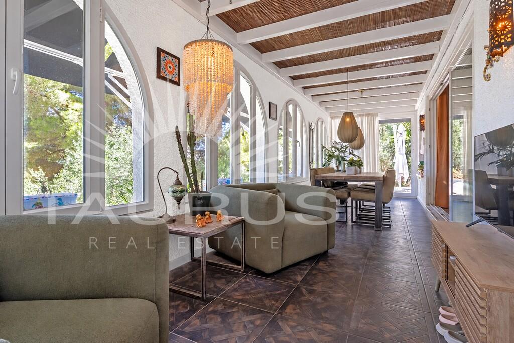 Villa en Venta en Cómpeta