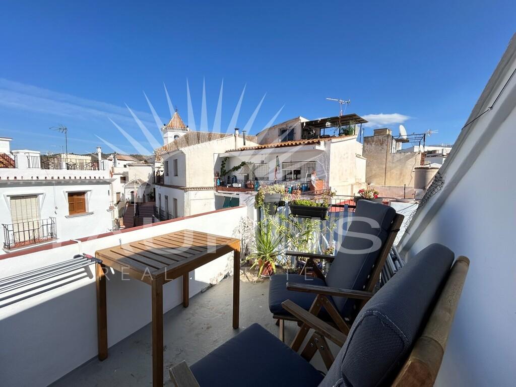 House for Sale in Sayalonga