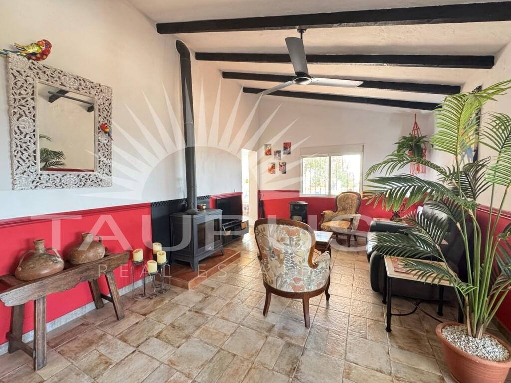 Villa en Venta en Cómpeta