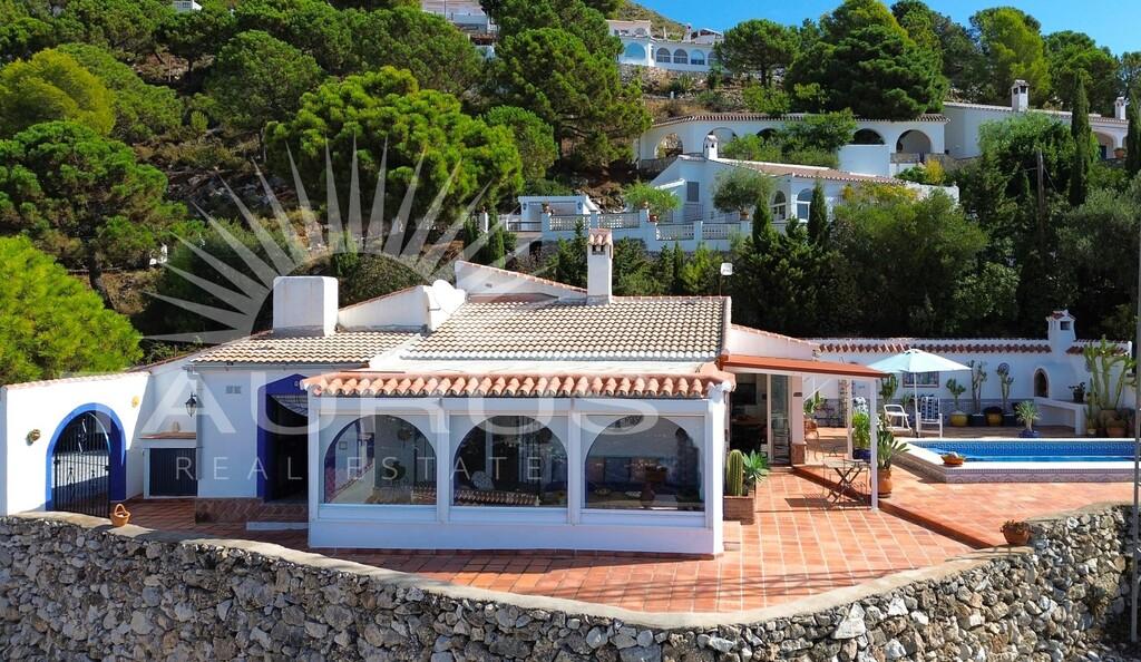 Villa en Venta en Cómpeta