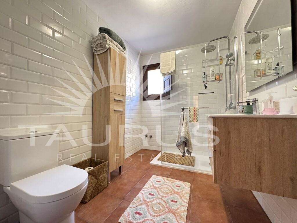Villa for Sale in Árchez