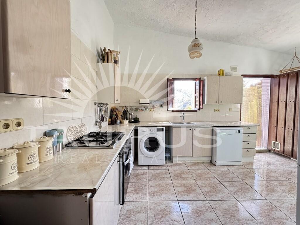 Villa for Sale in Árchez