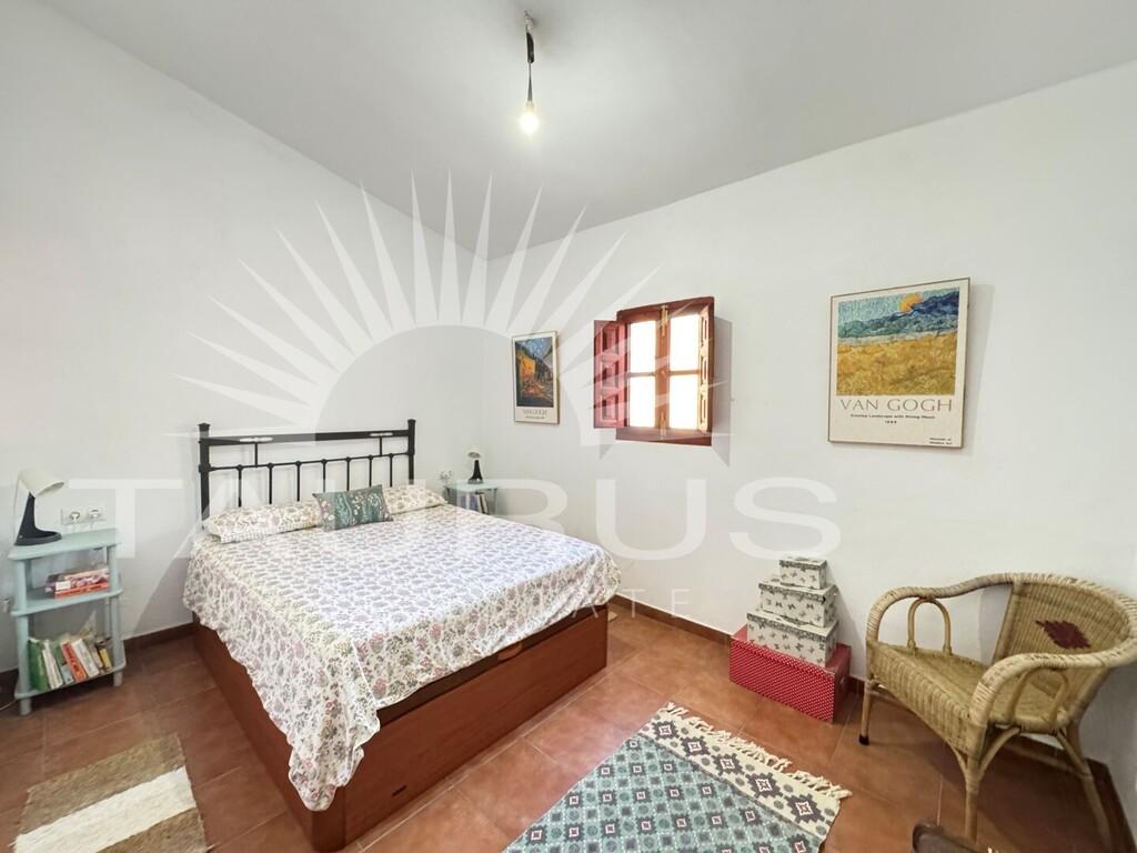 Villa for Sale in Árchez