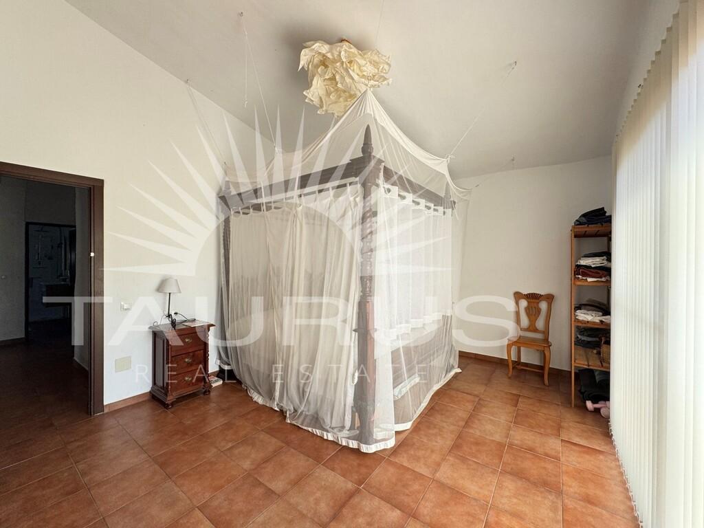 Villa for Sale in Árchez
