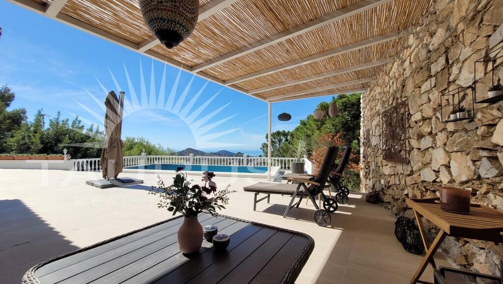 Villa en Venta en Cómpeta