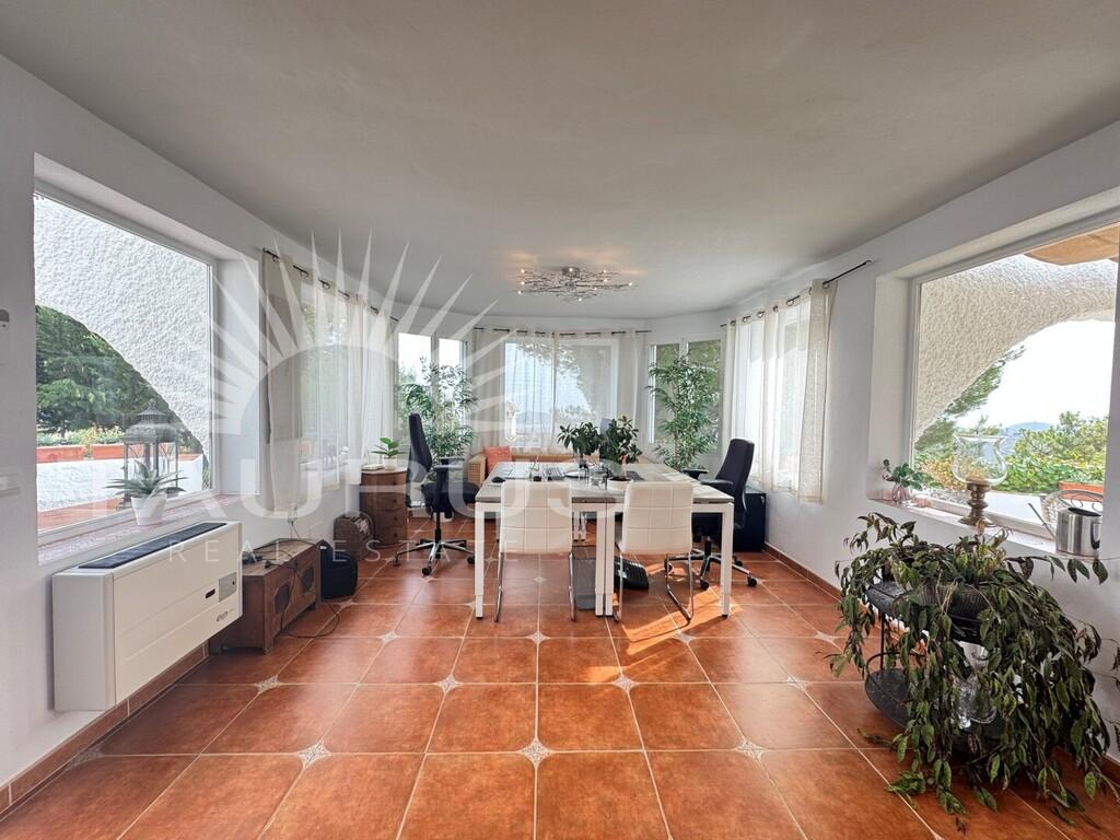 Villa en Venta en Cómpeta
