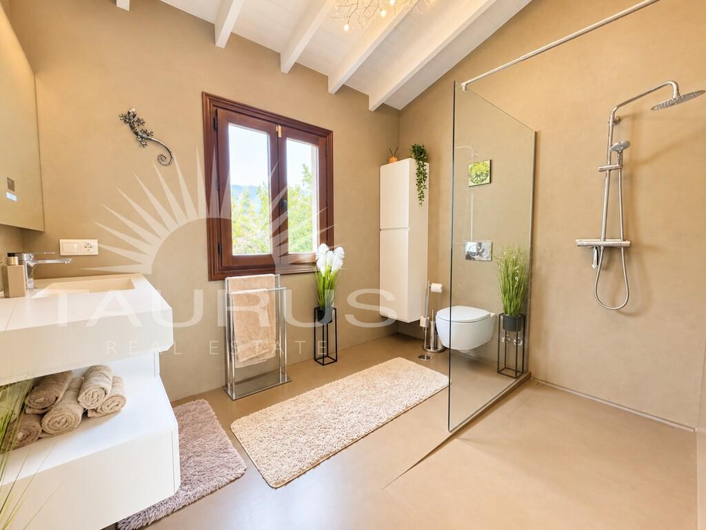 Villa en Venta en Cómpeta