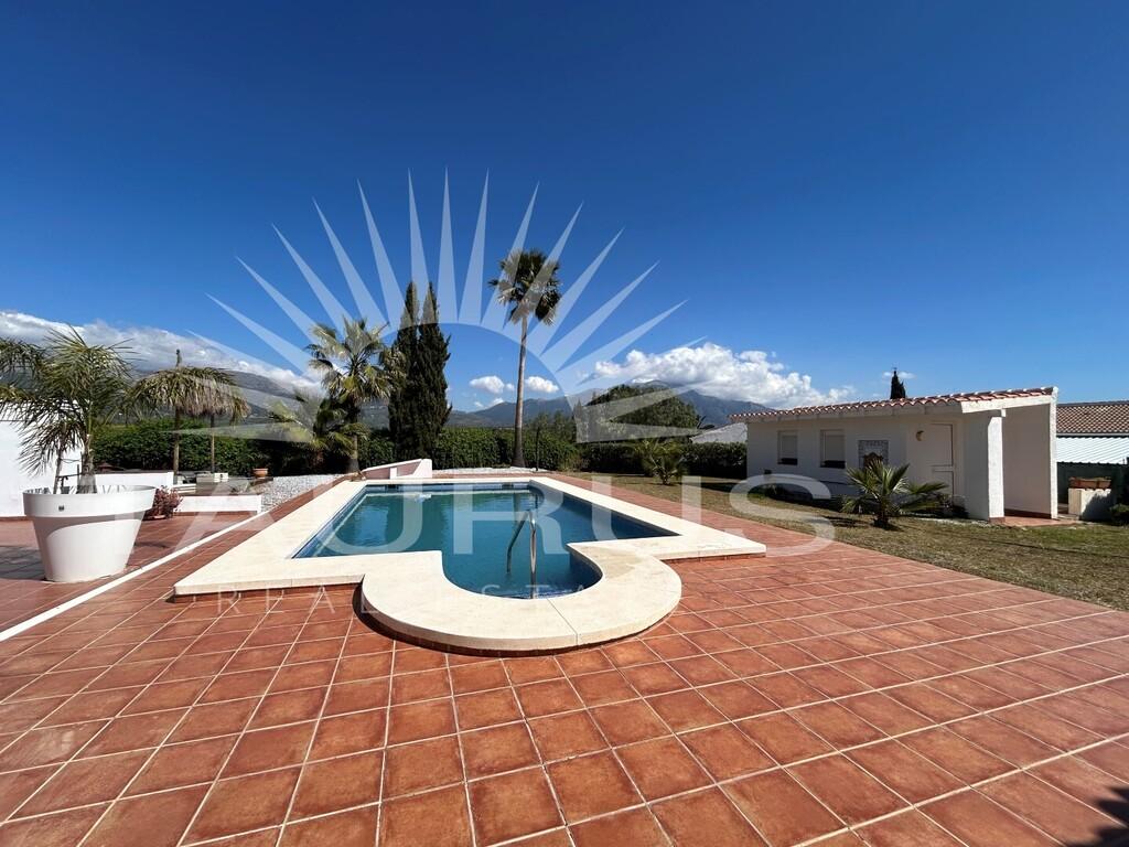 Villa en Venta en Viñuela