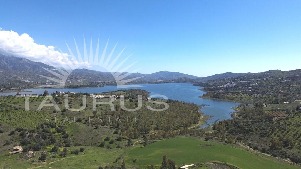 Villa en Venta en Viñuela