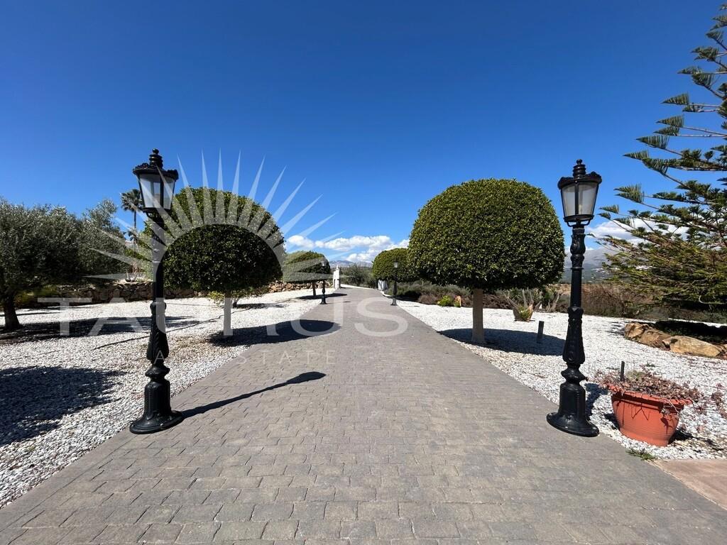 Villa en Venta en Viñuela