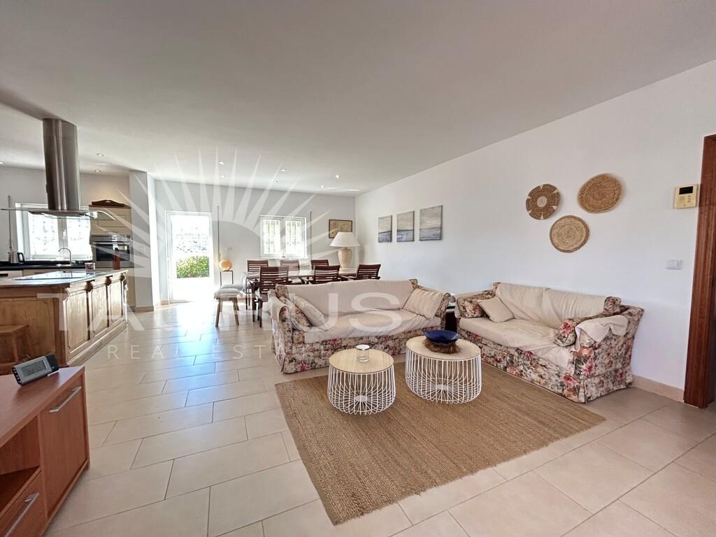 Villa en Venta en Viñuela