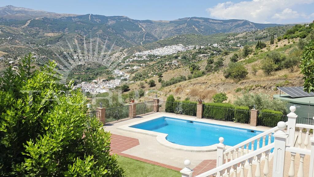 Villa for Sale in Árchez