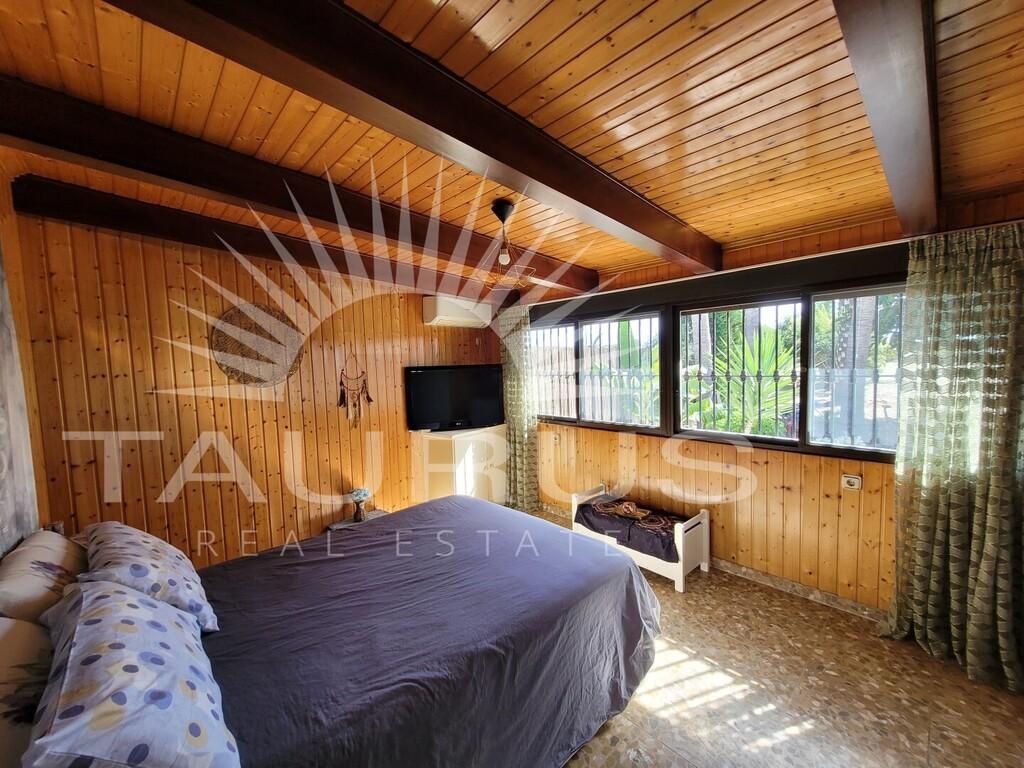 Villa en Venta en Almayate