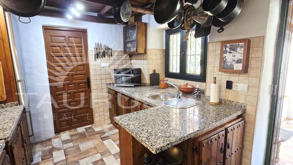 Villa for Sale in Cómpeta