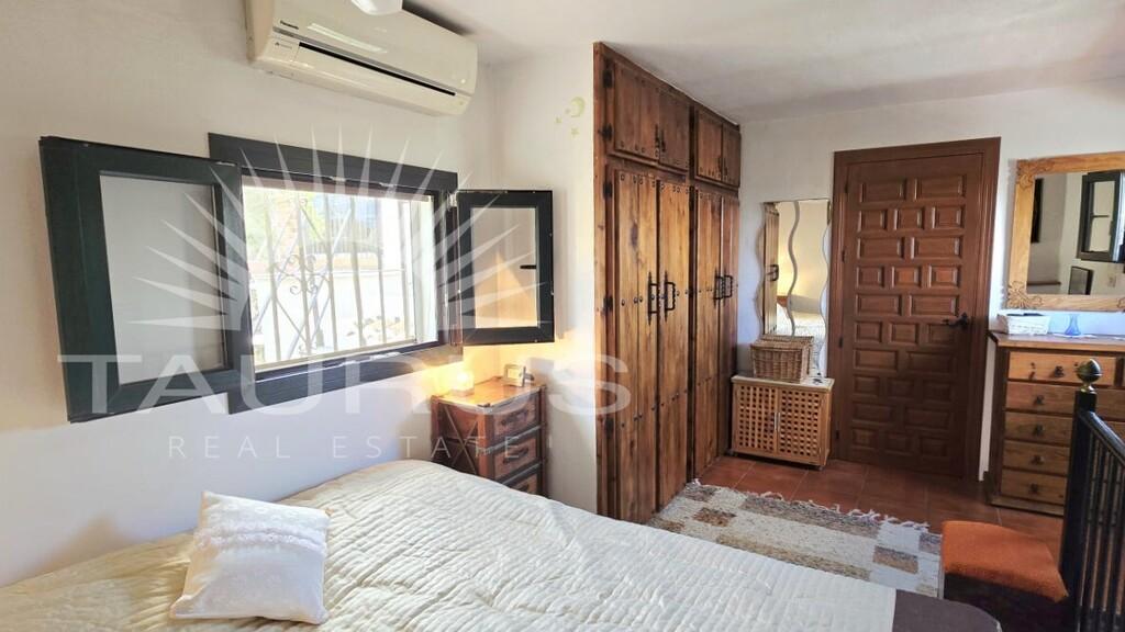 Villa for Sale in Cómpeta