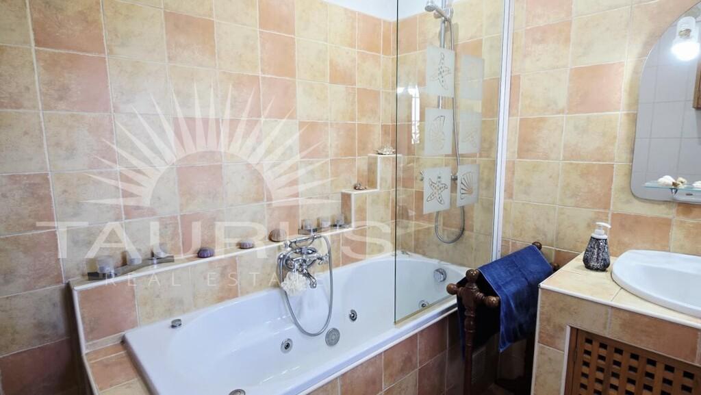 Villa for Sale in Cómpeta