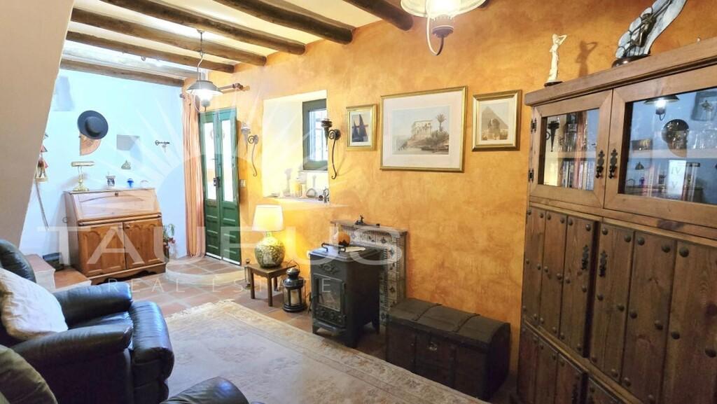 Villa for Sale in Cómpeta