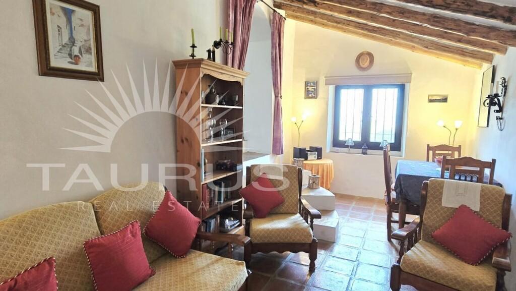 Villa for Sale in Cómpeta