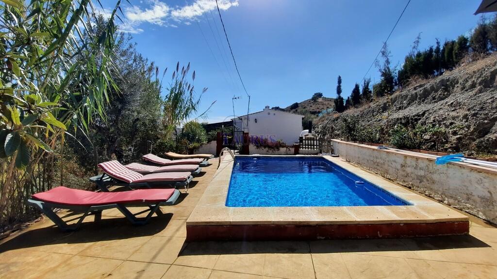 Villa for Sale in Sedella