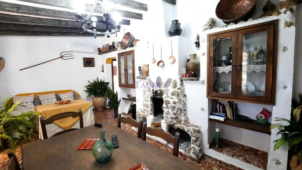Villa for Sale in Sedella