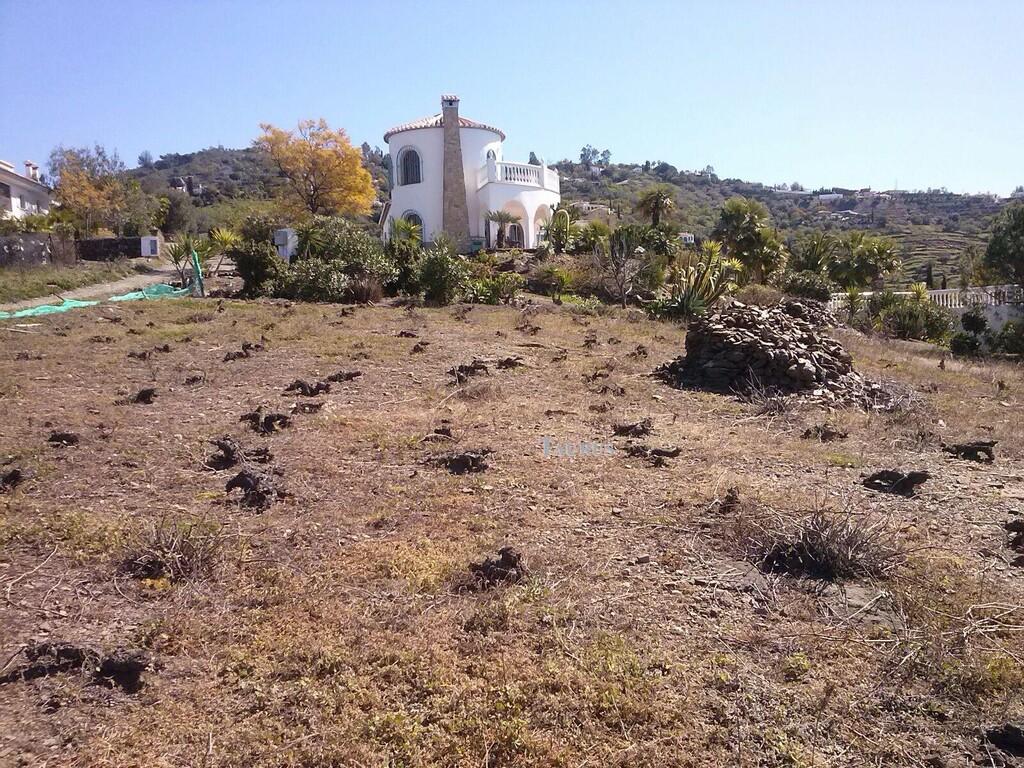 Plot for Sale in Sayalonga