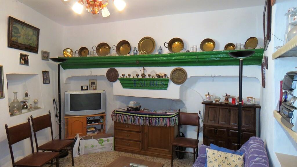 House for Sale in Comares