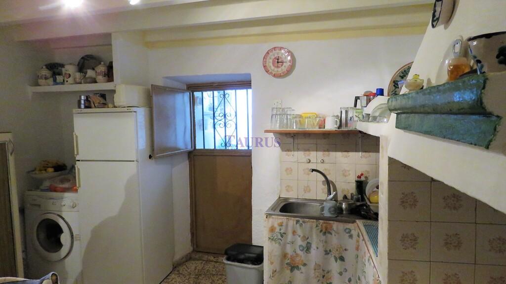 House for Sale in Comares