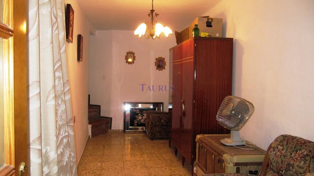 House for Sale in Sayalonga