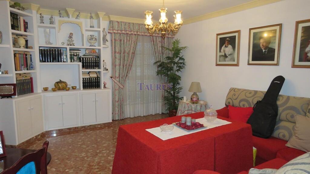 House for Sale in Canillas de Albaida