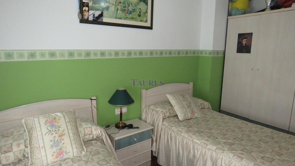 House for Sale in Canillas de Albaida