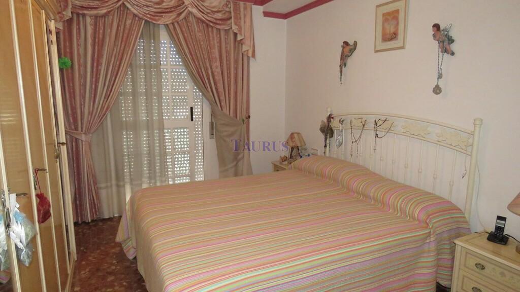 House for Sale in Canillas de Albaida