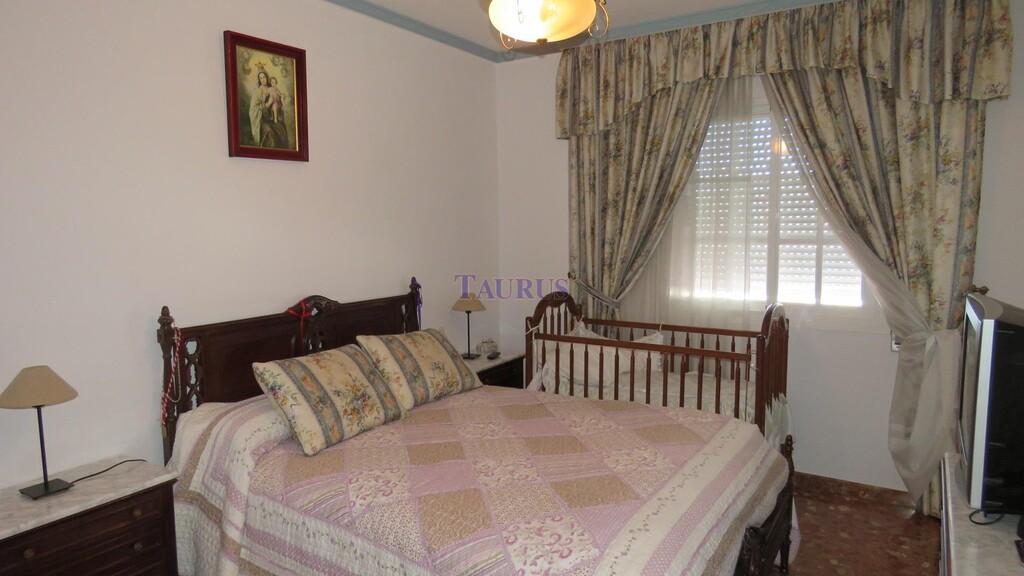 House for Sale in Canillas de Albaida
