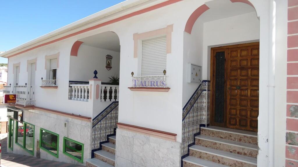 House for Sale in Canillas de Albaida