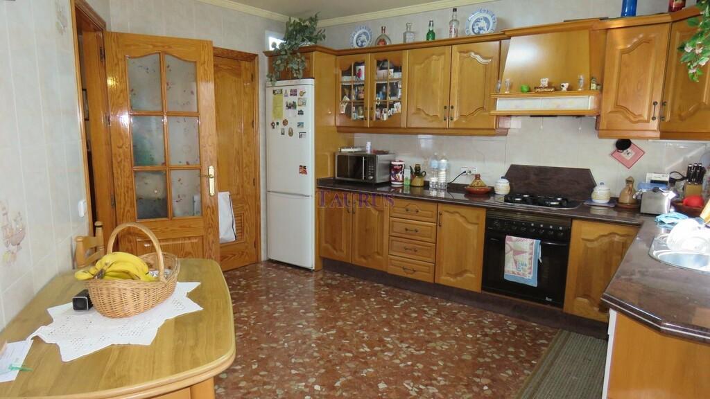 House for Sale in Canillas de Albaida