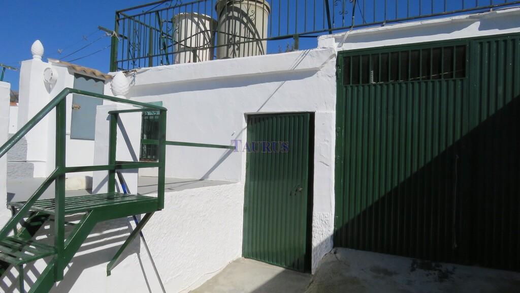 Villa for Sale in Cómpeta