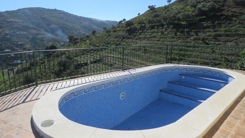 Country Property for Sale in Cómpeta