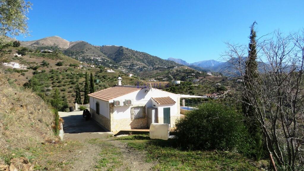 Country Property for Sale in Cómpeta