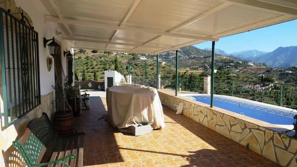 Country Property for Sale in Cómpeta
