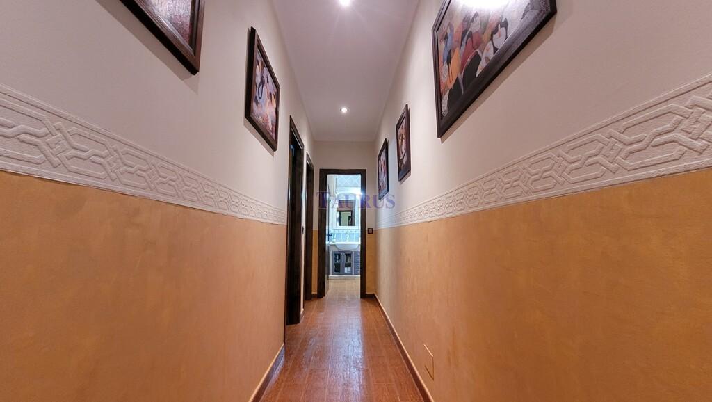 Villa for Sale in Sayalonga