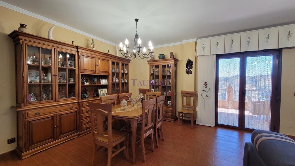 Villa for Sale in Sayalonga